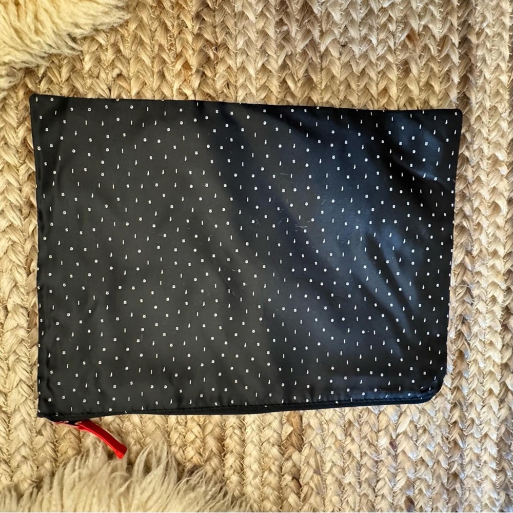 Lululemon Selfcare Makeup Toiletry Travel Bag Gift Self Care Stocking Stuffer - Picture 2 of 4